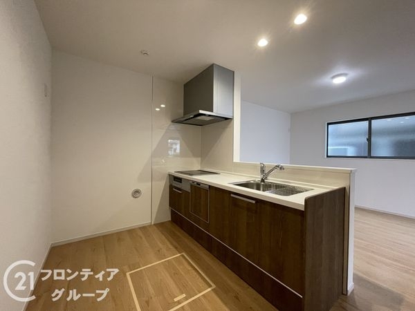 城陽市市辺五島　新築一戸建て　１期　１号棟
