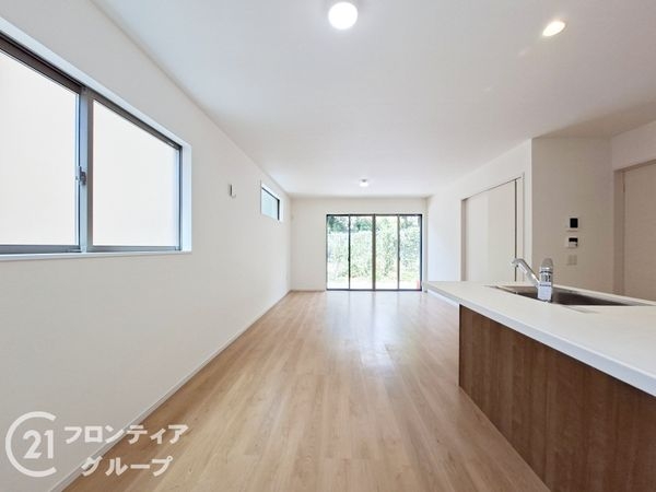 京都市山科区小山西御所町　新築一戸建て　１期　１号地