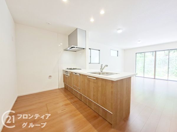 京都市山科区小山西御所町　新築一戸建て　１期　２号地