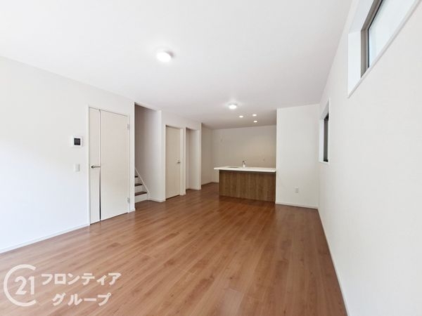 京都市山科区小山西御所町　新築一戸建て　１期　２号地
