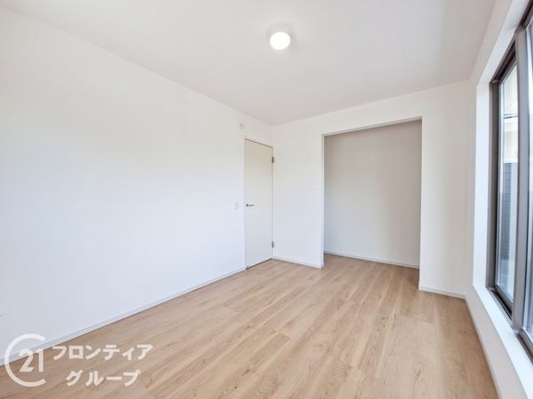 京都市山科区小山西御所町　新築一戸建て　１期　３号地