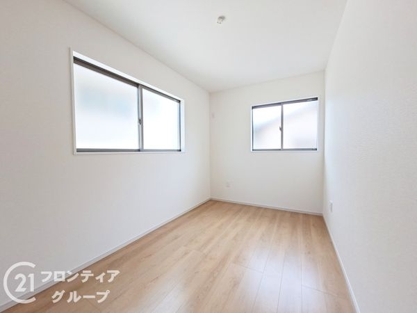 京都市山科区小山西御所町　新築一戸建て　１期　３号地