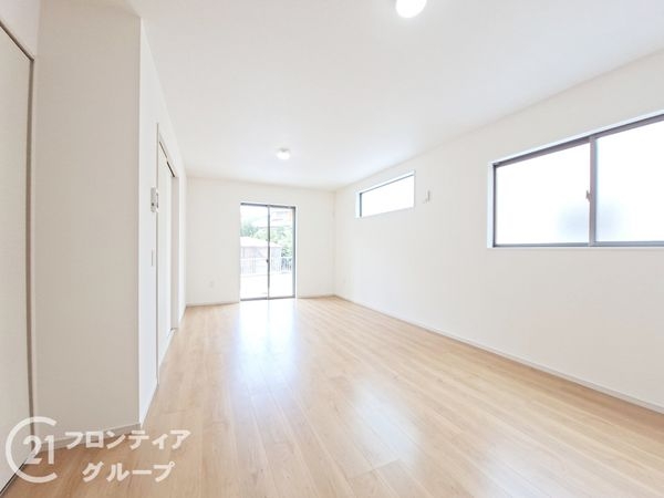 京都市山科区小山西御所町　新築一戸建て　１期　３号地
