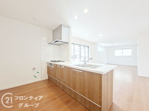 京都市山科区小山西御所町　新築一戸建て　１期　４号地