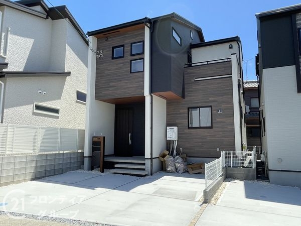 城陽市寺田市ノ久保 新築一戸建て 2期 2号棟