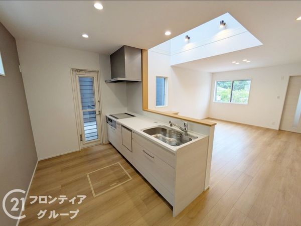 大津市一里山６丁目　新築一戸建て　３号棟