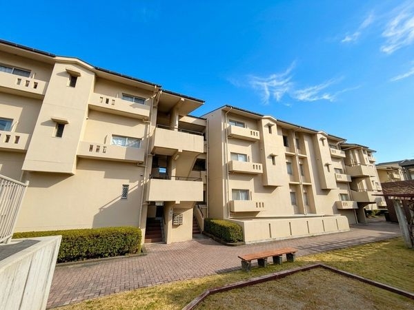 グランドメゾン仰木の里４番館　中古マンション