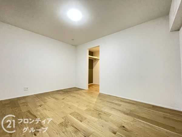 京都市伏見区桃山町大島　新築一戸建て　２　２号棟
