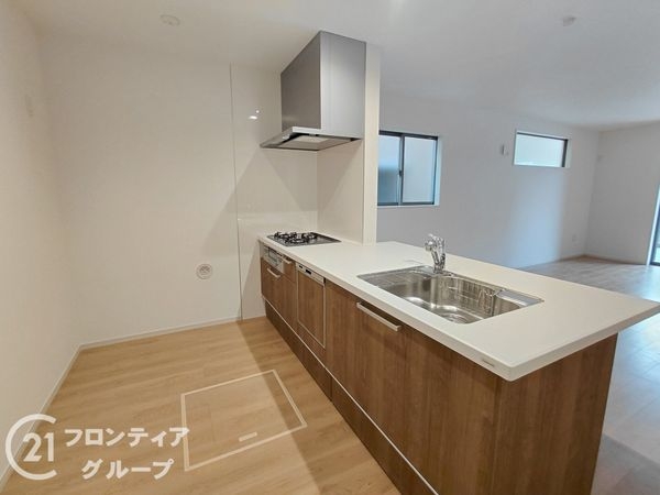 城陽市久世里ノ西　新築一戸建て２期　全１区画