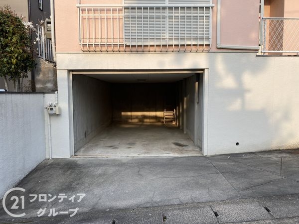 宇治市五ケ庄広岡谷の中古一戸建て