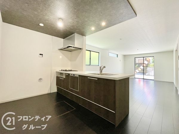 宇治市宇治大谷　新築一戸建て　２期　２号棟