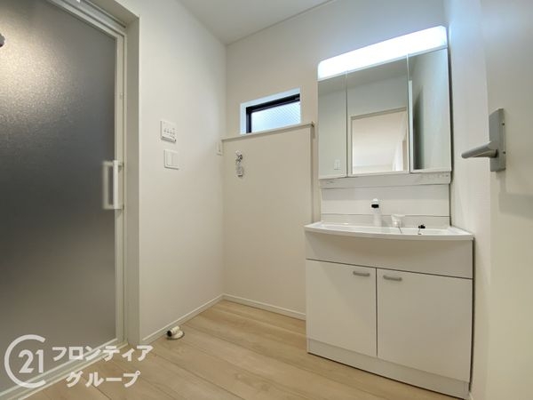 宇治市五ケ庄三番割　新築一戸建て　第１　２号棟