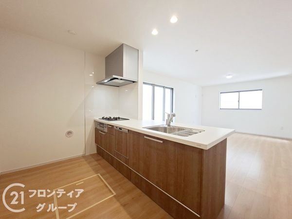 宇治市羽拍子町　新築一戸建て　２期　２号棟