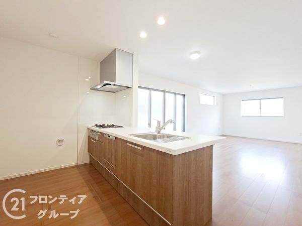 宇治市羽拍子町　新築一戸建て　２期　３号棟