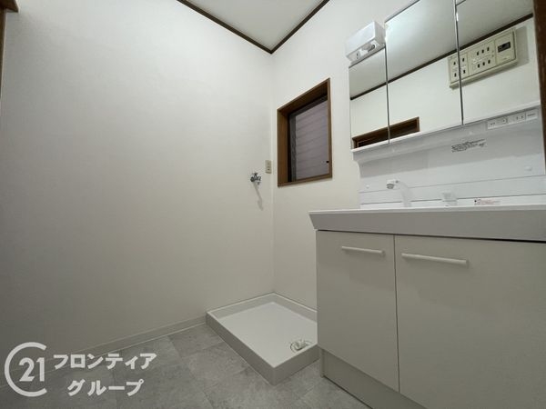 城陽市平川野原の中古一戸建て
