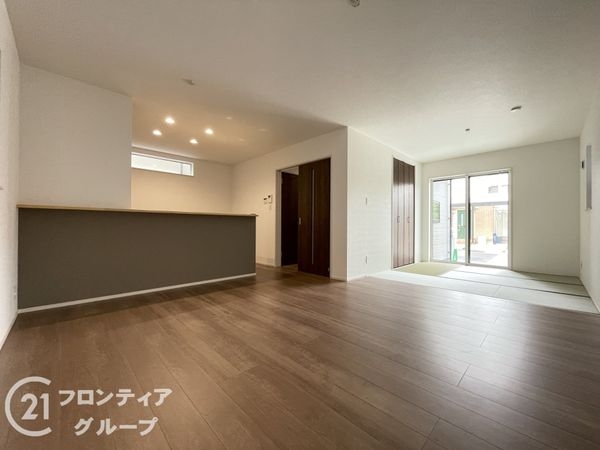 八幡市八幡山田　新築一戸建て　第３　３号棟