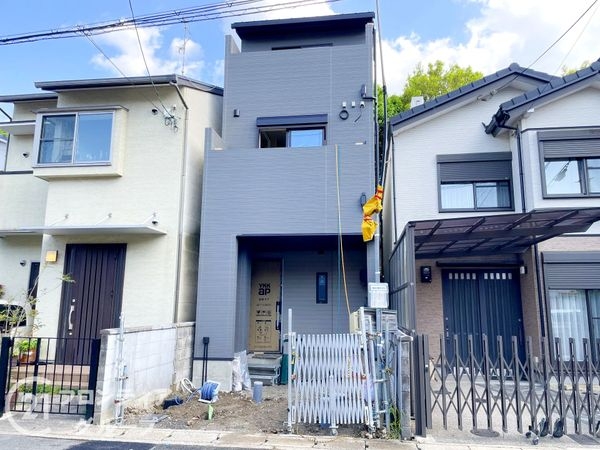 京都市山科区竹鼻堂ノ前町　新築一戸建て