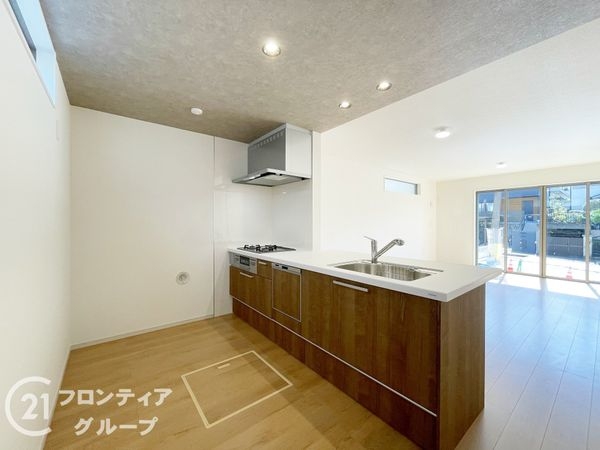 宇治市明星町３丁目　新築一戸建て　２期　２号棟