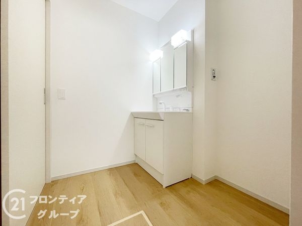 宇治市明星町３丁目　新築一戸建て　２期　２号棟