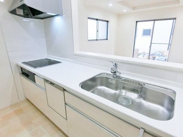 大津市雄琴５丁目　新築一戸建て　２期　１号棟