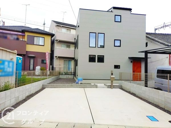 大津市下阪本３丁目の中古一戸建て