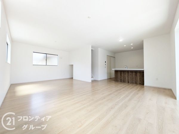 大津市国分２丁目　新築一戸建て　１期　全１区画