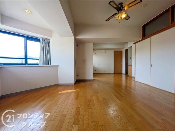 ティアラ・セントワンズ　中古マンション