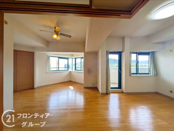 ティアラ・セントワンズ　中古マンション