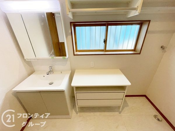 向日市鶏冠井町番田　新築一戸建て　２期　６号棟