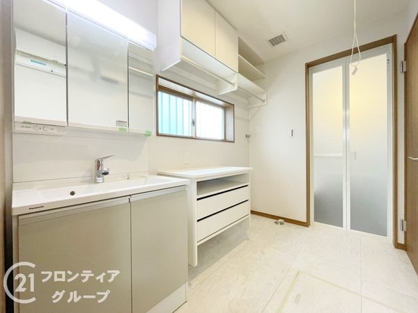 向日市鶏冠井町番田　新築一戸建て　２期　６号棟