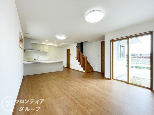 向日市鶏冠井町番田　新築一戸建て　２期　６号棟