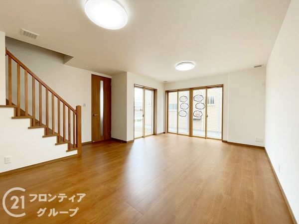 向日市鶏冠井町番田　新築一戸建て　２期　６号棟