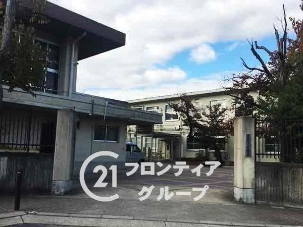 京都市南区八条源町の中古一戸建て(京都市立八条中学校)
