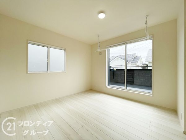 八幡市八幡小西　新築一戸建て　１期　全１区画