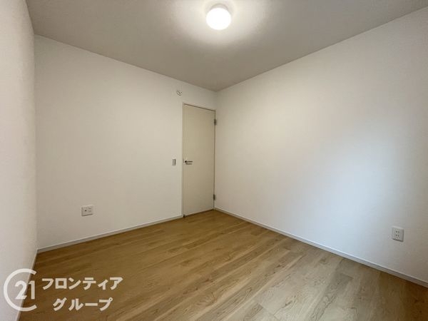 京都市山科区御陵岡町　新築一戸建て