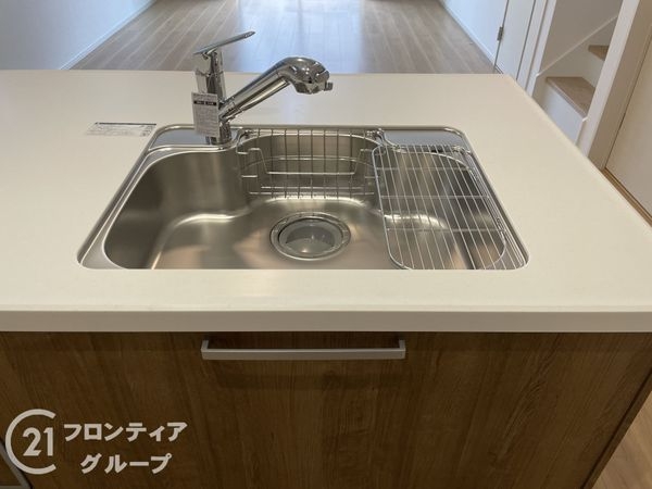 京都市山科区御陵岡町　新築一戸建て