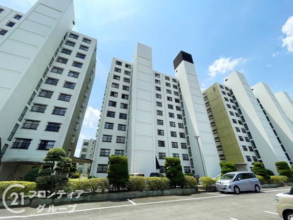 嵐山ロイアルハイツ３号棟　中古マンション