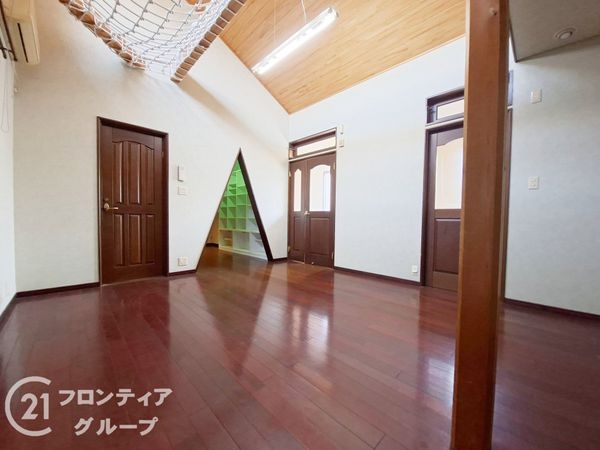 八幡市男山吉井の中古一戸建て