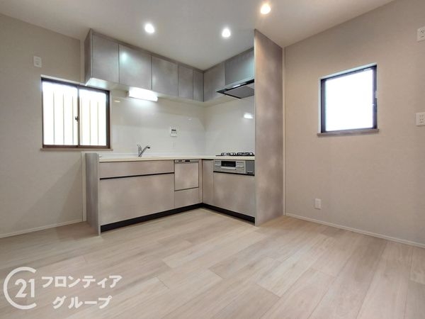 向日市寺戸町新田の中古一戸建て