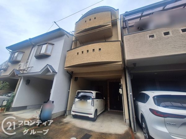 京都市伏見区深草越後屋敷町の中古一戸建て