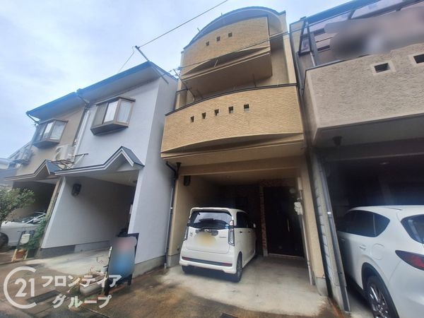 京都市伏見区深草越後屋敷町の中古一戸建て