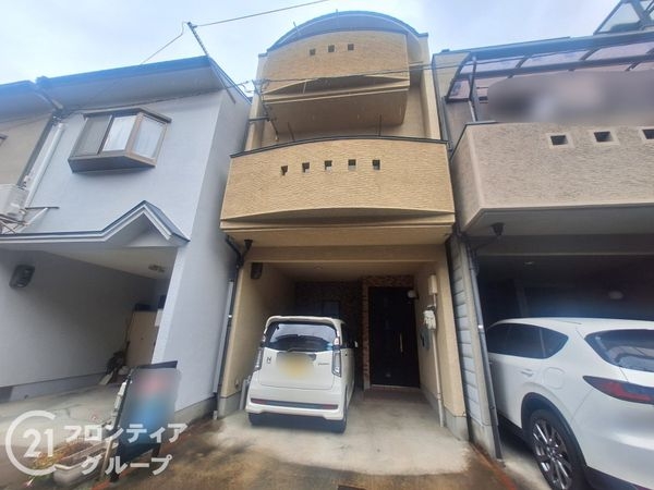 京都市伏見区深草越後屋敷町の中古一戸建て