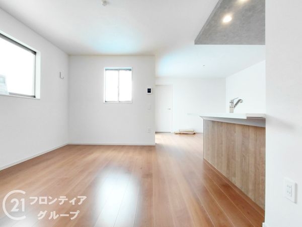 京都市伏見区深草仙石屋敷町　新築一戸建て　１期　１号棟