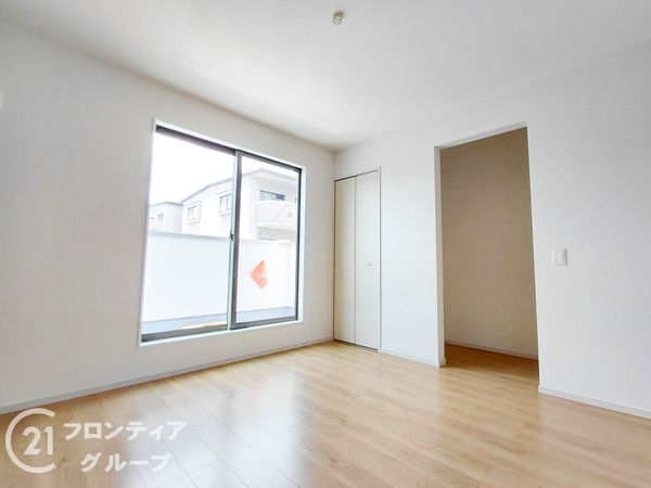 京都市伏見区深草仙石屋敷町　新築一戸建て　１期　２号棟