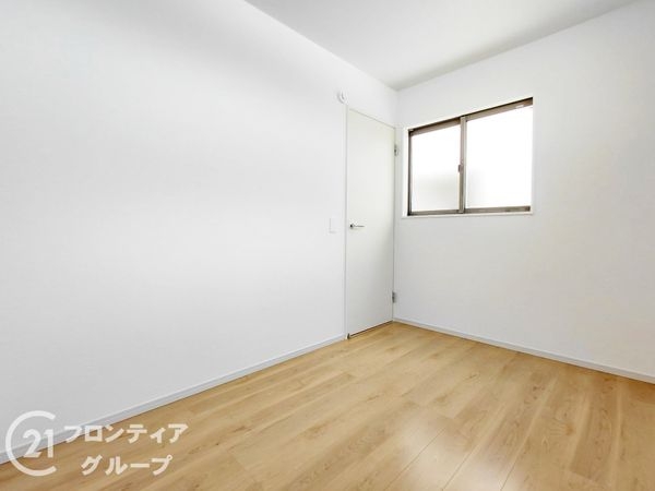 京都市伏見区深草仙石屋敷町　新築一戸建て　１期　２号棟