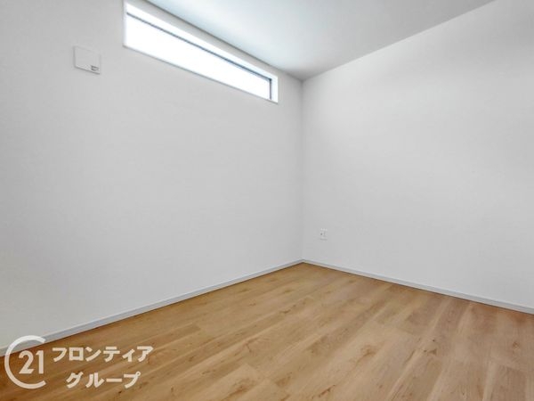京都市伏見区深草仙石屋敷町　新築一戸建て　１期　２号棟