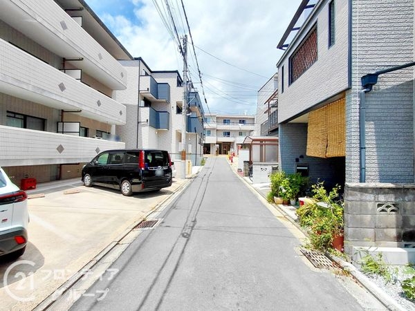 京都市伏見区深草仙石屋敷町　新築一戸建て　１期　２号棟
