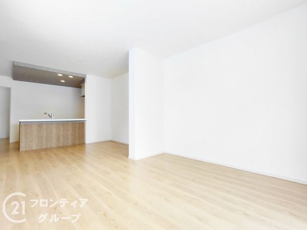 京都市伏見区深草仙石屋敷町　新築一戸建て　１期　２号棟