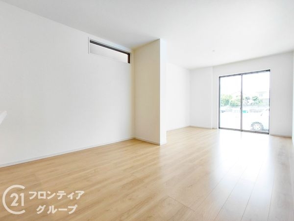 京都市伏見区深草仙石屋敷町　新築一戸建て　１期　２号棟