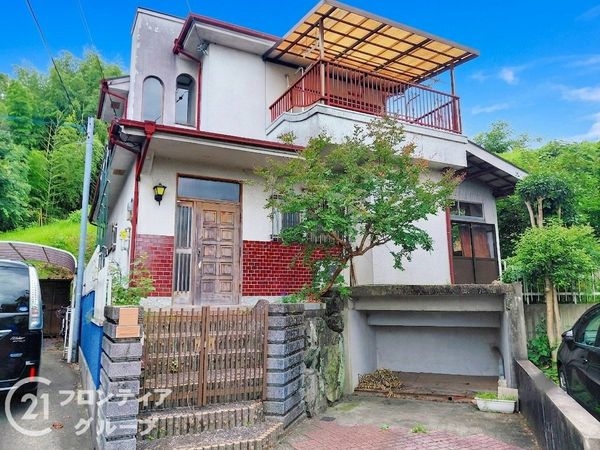 八幡市美濃山宮ノ背　中古一戸建て